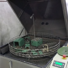 Lavage en machine des composants contre les traces d'huile Lavage en machine des composants contre les traces d'huile